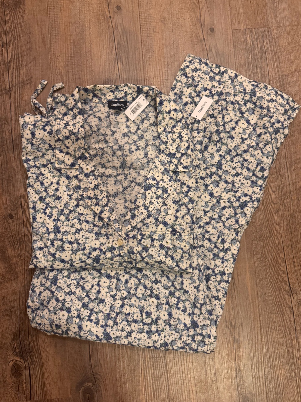 GapBody Floral Women’s Pajama Set - size large